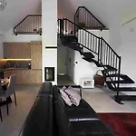 Holiday home Lasminute - Stodola Z Prywatna Balia